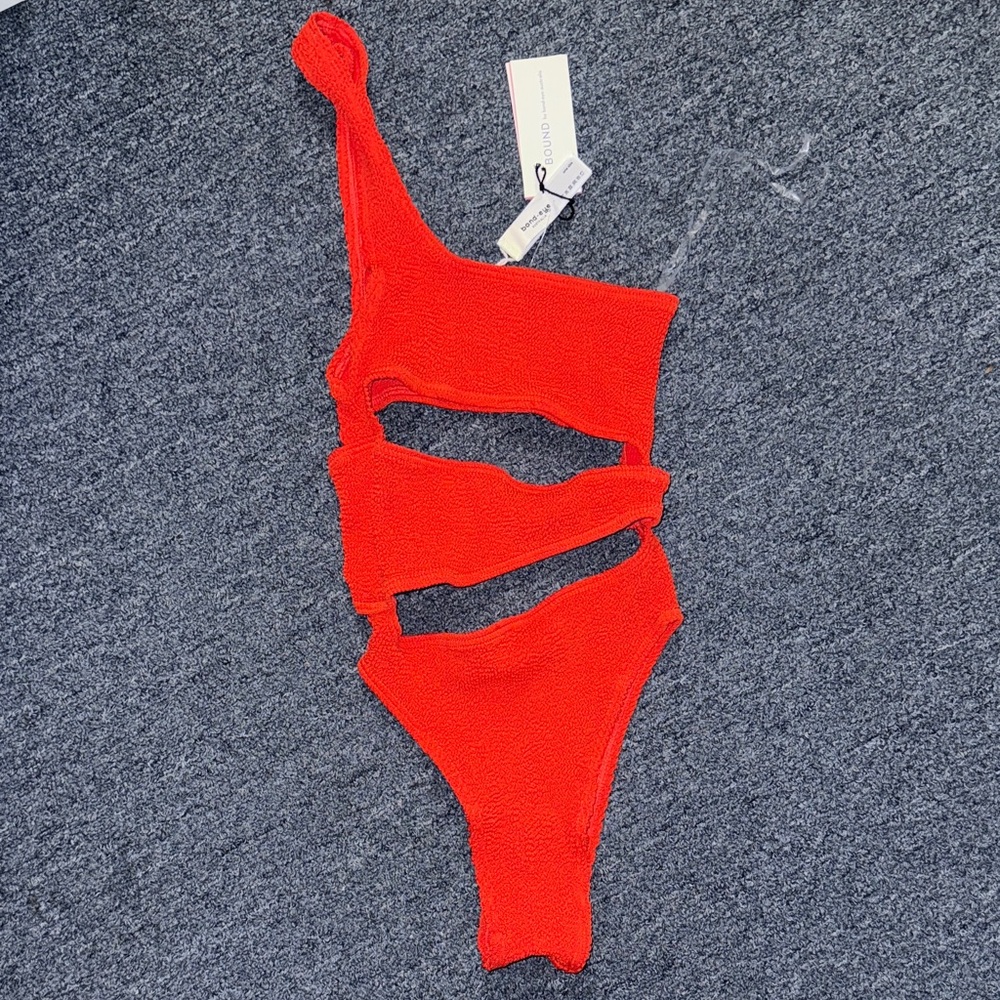 bond-eye One-Shoulder Cutout One-Piece Swimsuit in Bright Red